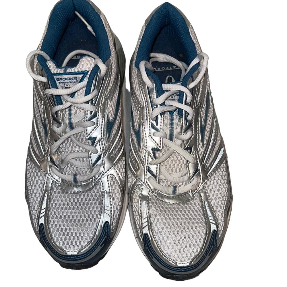 Brooks ladies shoes:Adrenaline sz 10 W